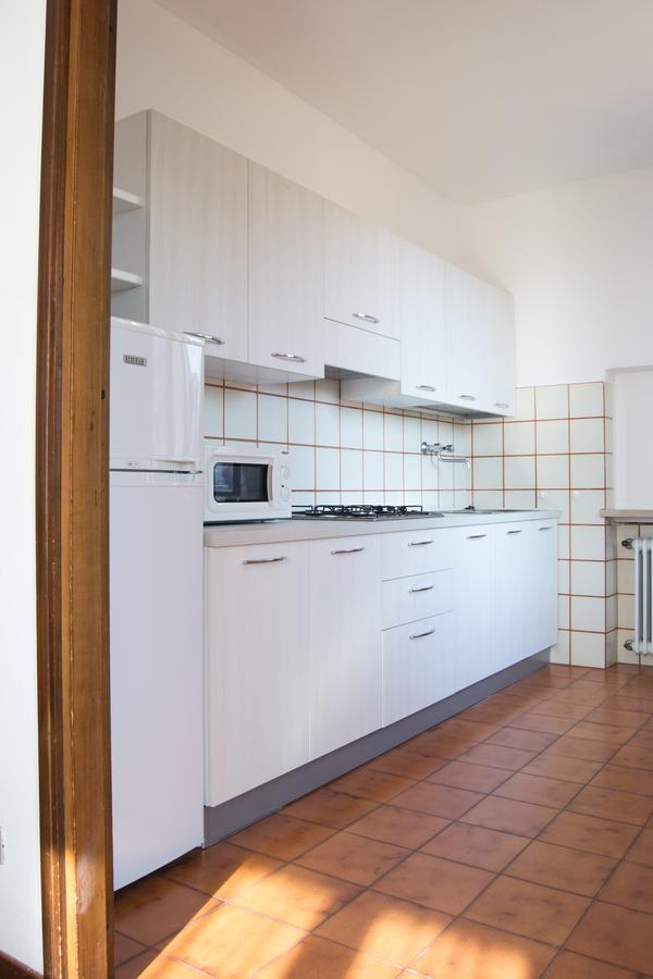 Residence Liana Albisano Torri Del Benaco Exteriör bild